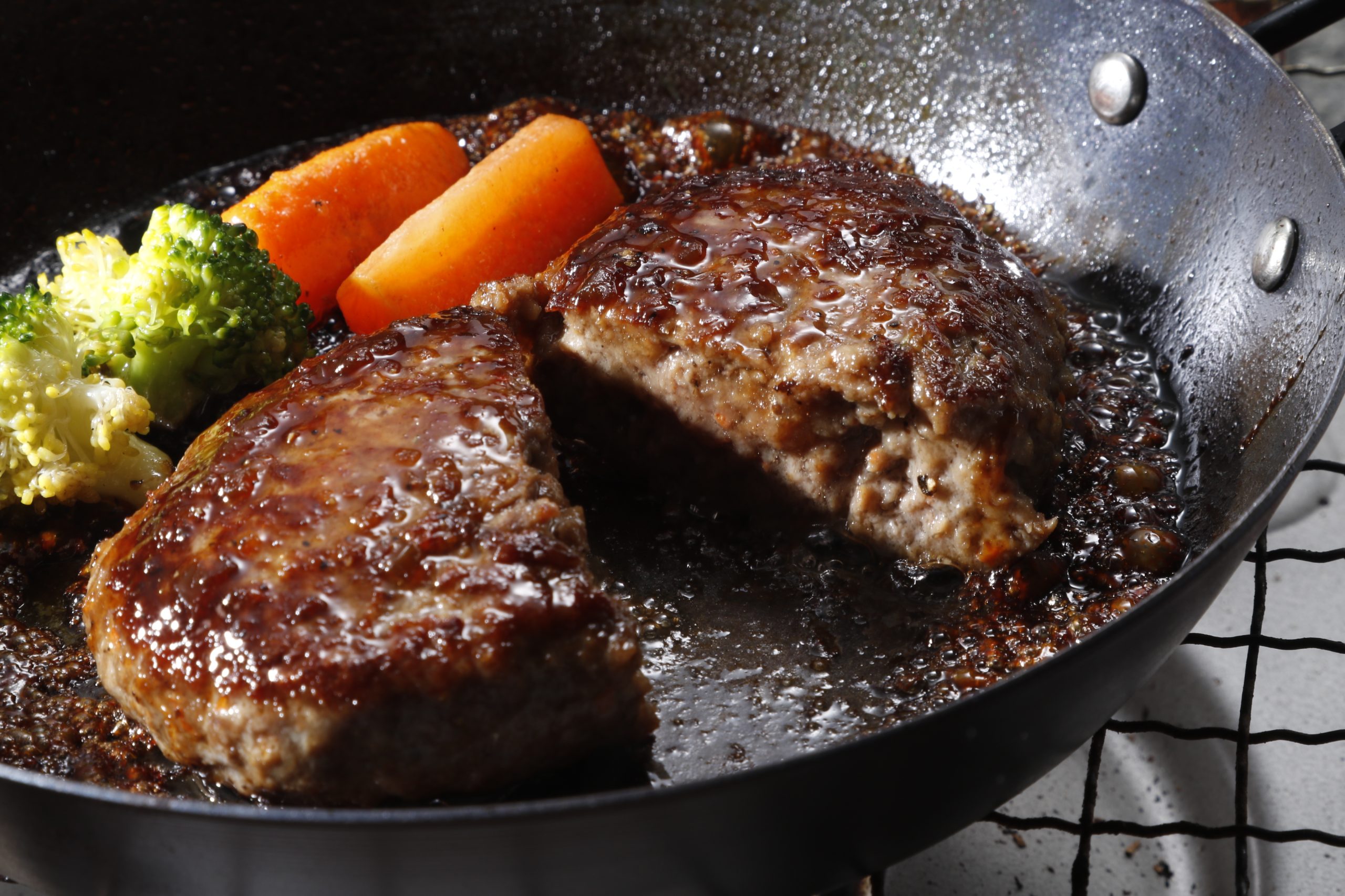 2 Susi【箱びっしり端材詰め合わせ】北海道エゾシカ 鹿の角 3 Susi